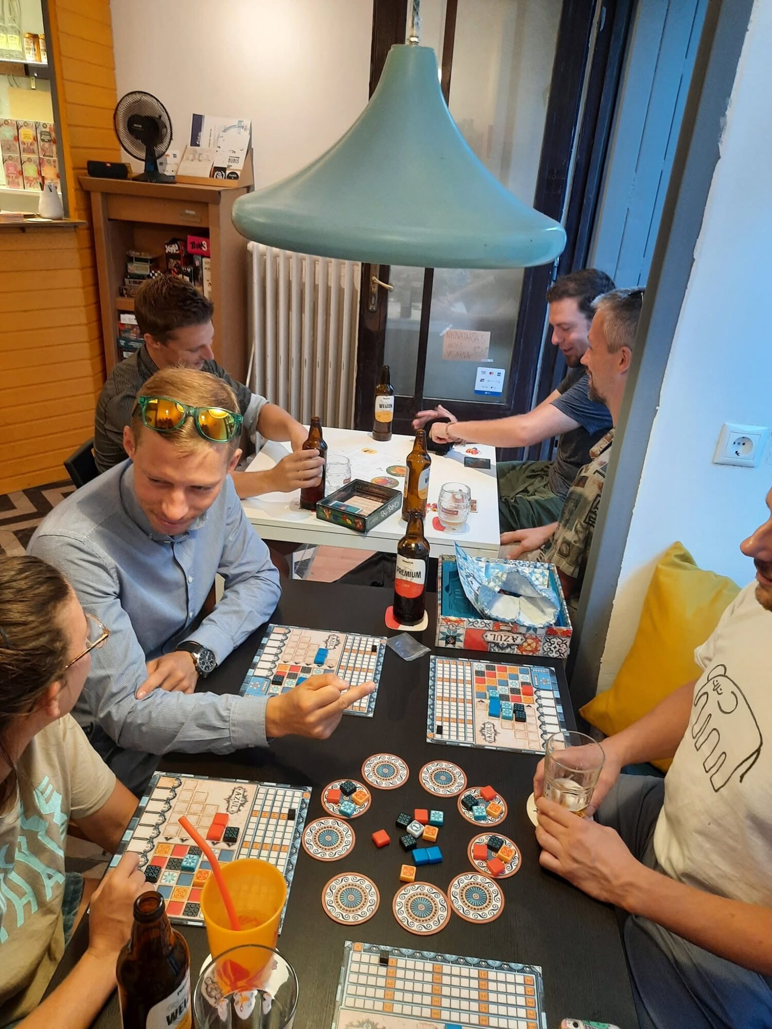 társasozó társaság