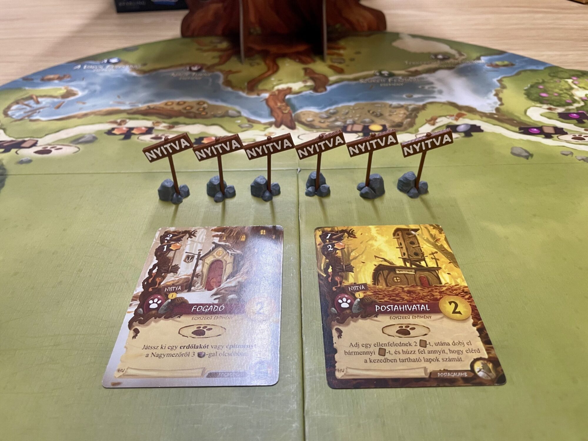 everdell nyitva/open táblák